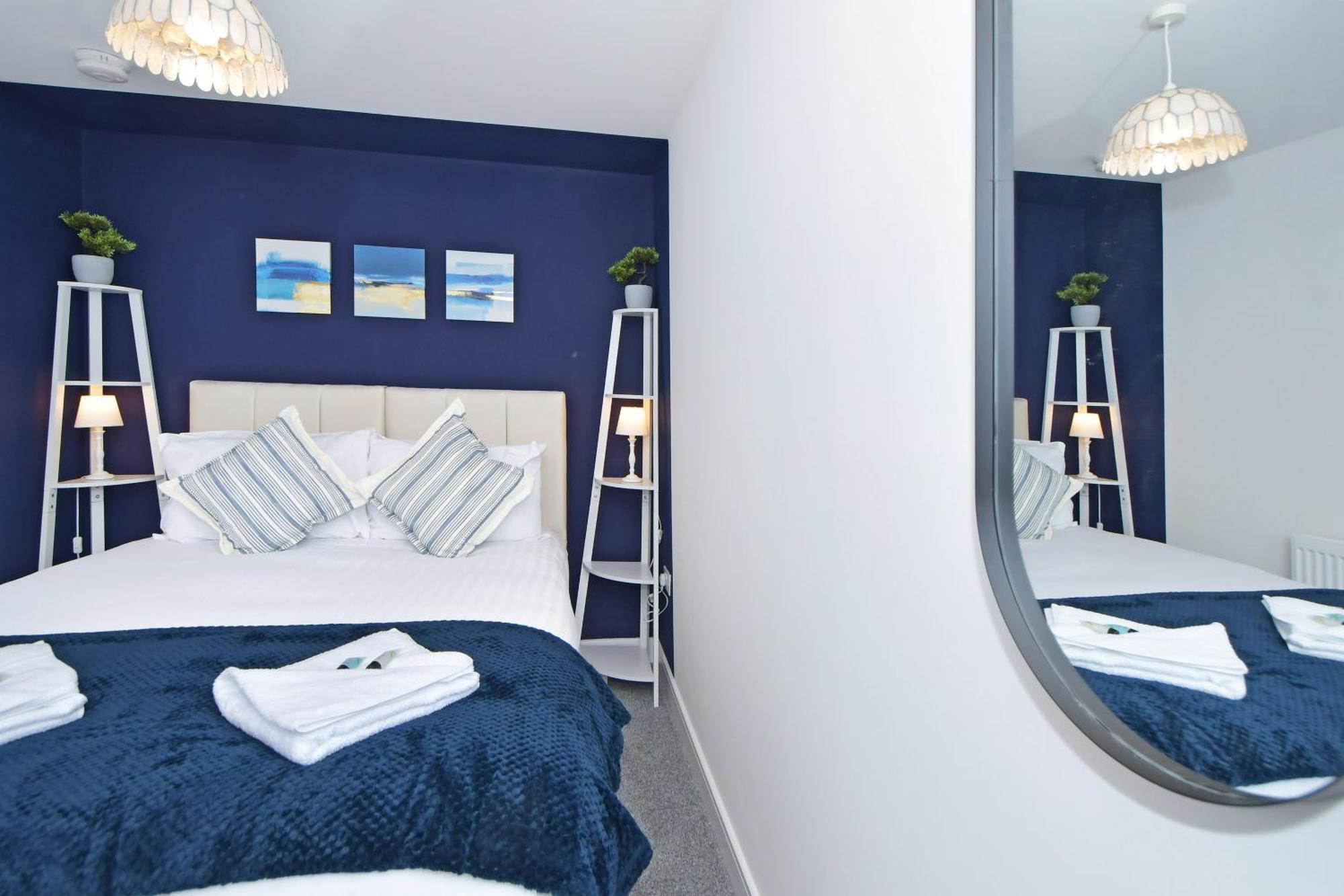 Sapphire Apartments By Yourstays - Luxury 2 Bedroom Apartments In Crewe Exteriör bild