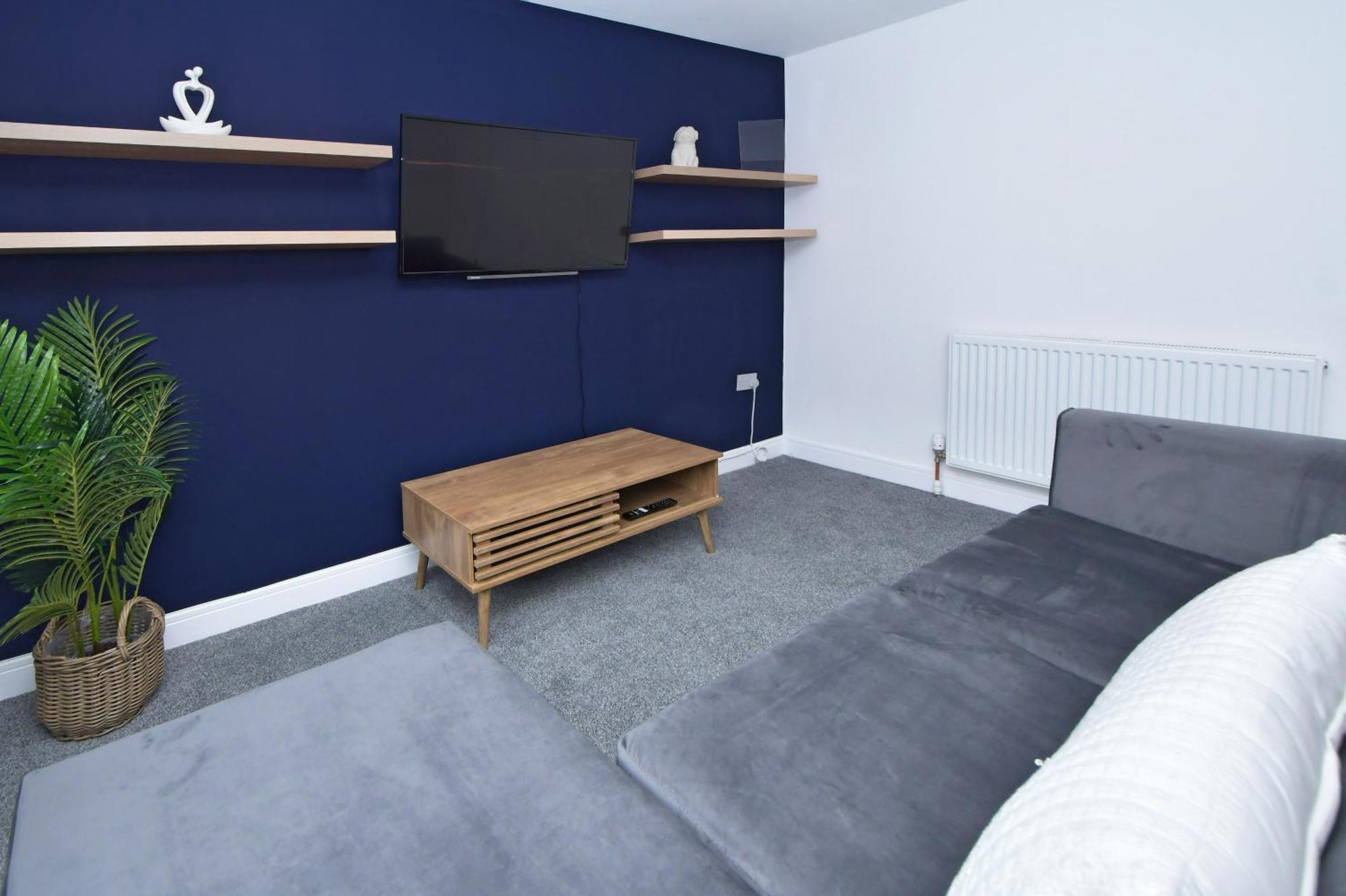 Sapphire Apartments By Yourstays - Luxury 2 Bedroom Apartments In Crewe Exteriör bild