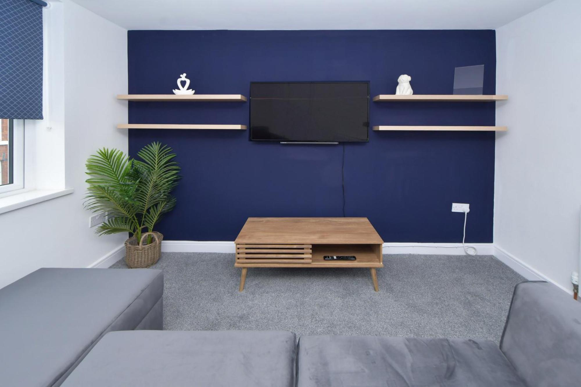 Sapphire Apartments By Yourstays - Luxury 2 Bedroom Apartments In Crewe Exteriör bild