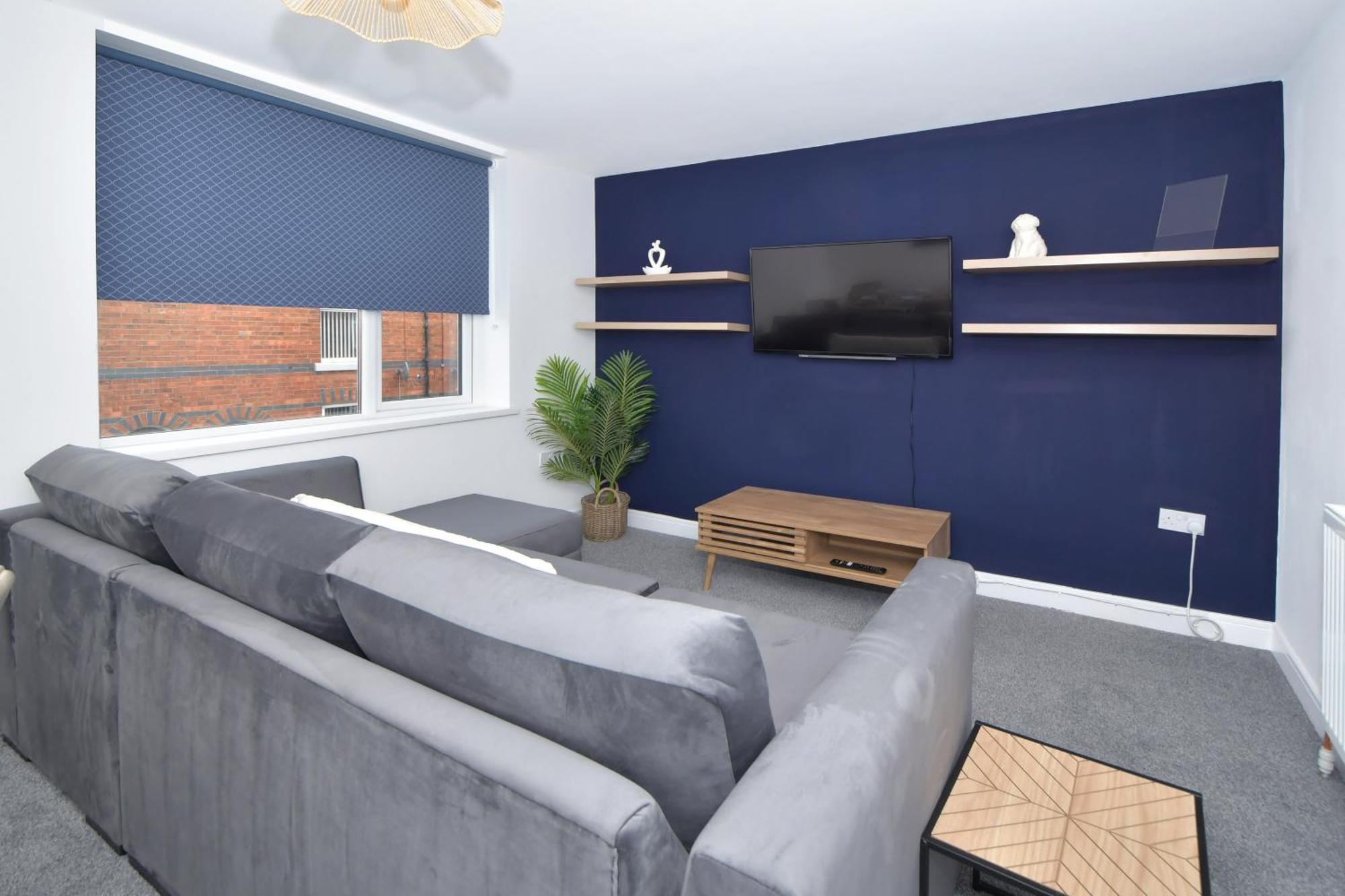 Sapphire Apartments By Yourstays - Luxury 2 Bedroom Apartments In Crewe Exteriör bild