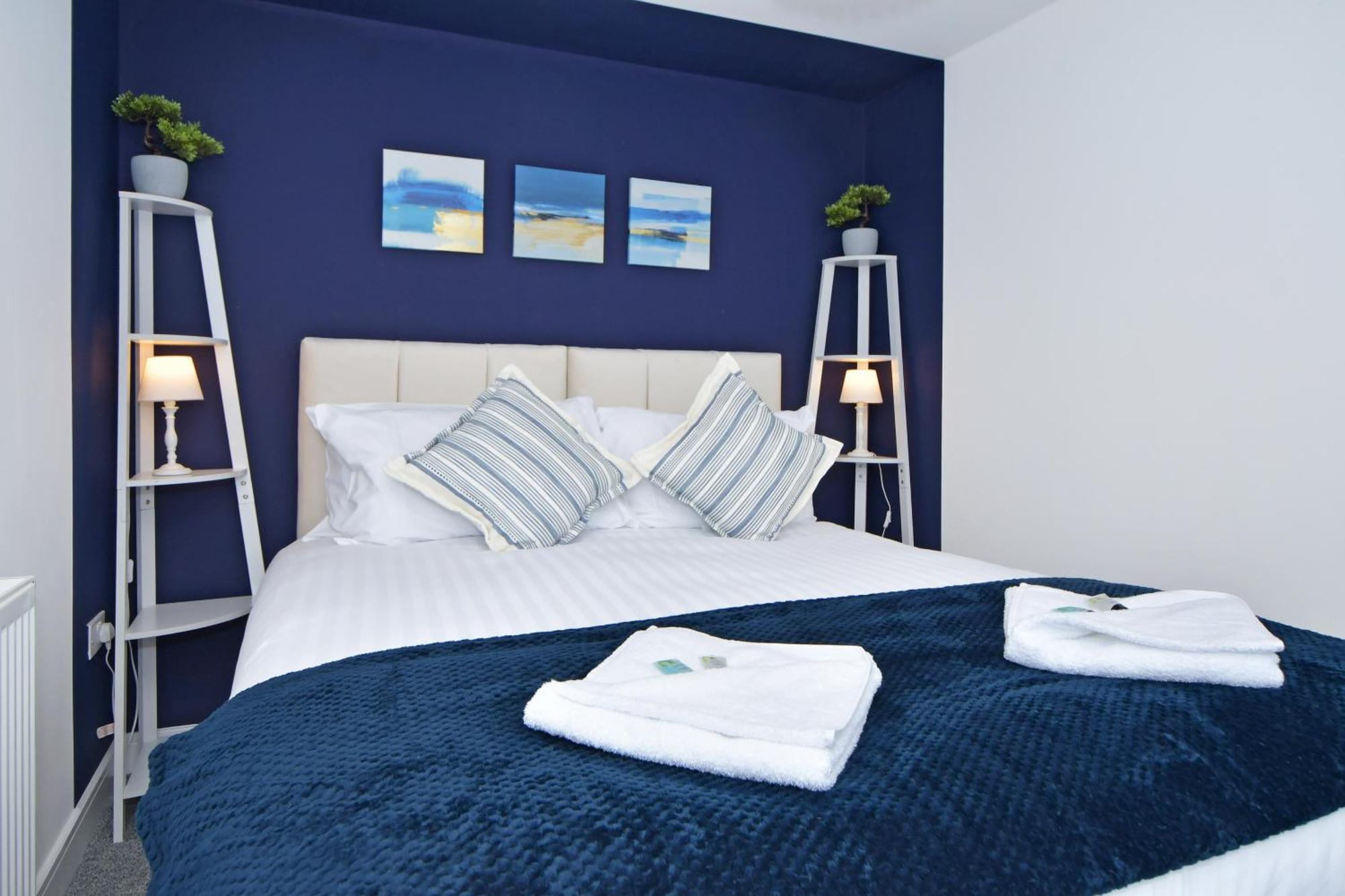 Sapphire Apartments By Yourstays - Luxury 2 Bedroom Apartments In Crewe Exteriör bild