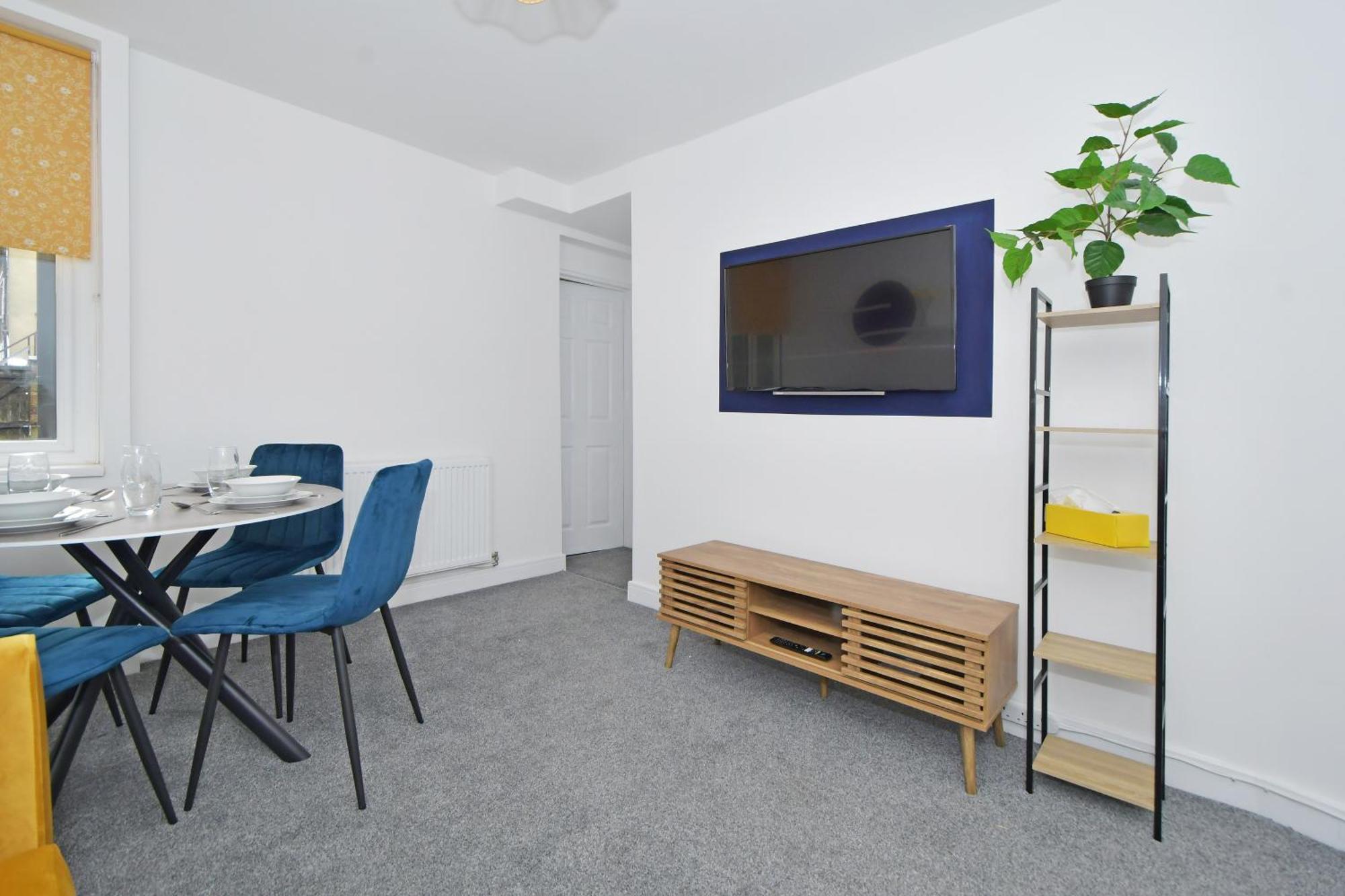 Sapphire Apartments By Yourstays - Luxury 2 Bedroom Apartments In Crewe Exteriör bild