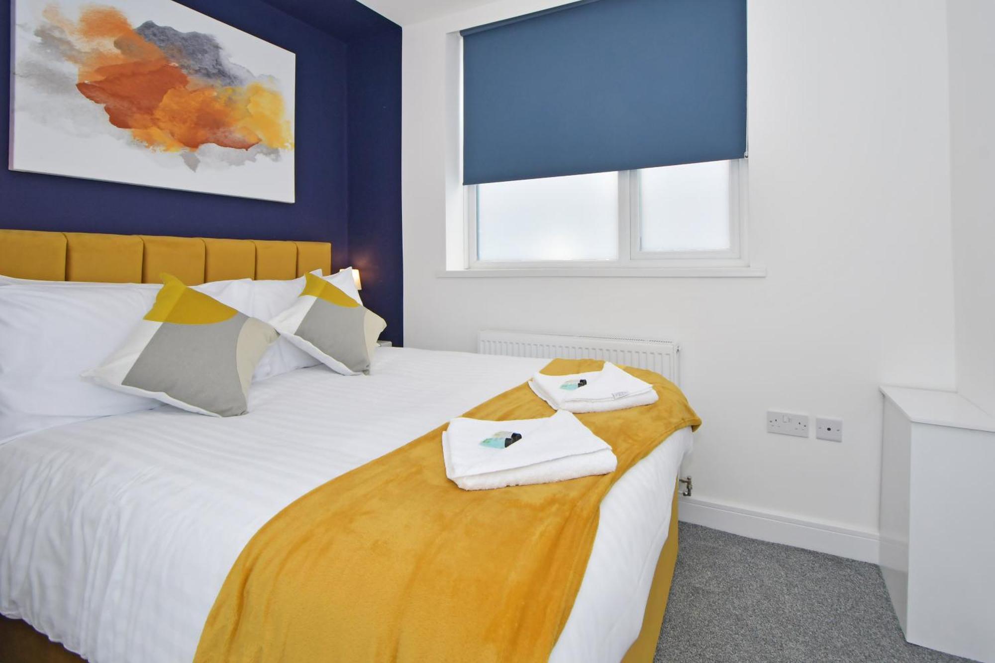 Sapphire Apartments By Yourstays - Luxury 2 Bedroom Apartments In Crewe Exteriör bild
