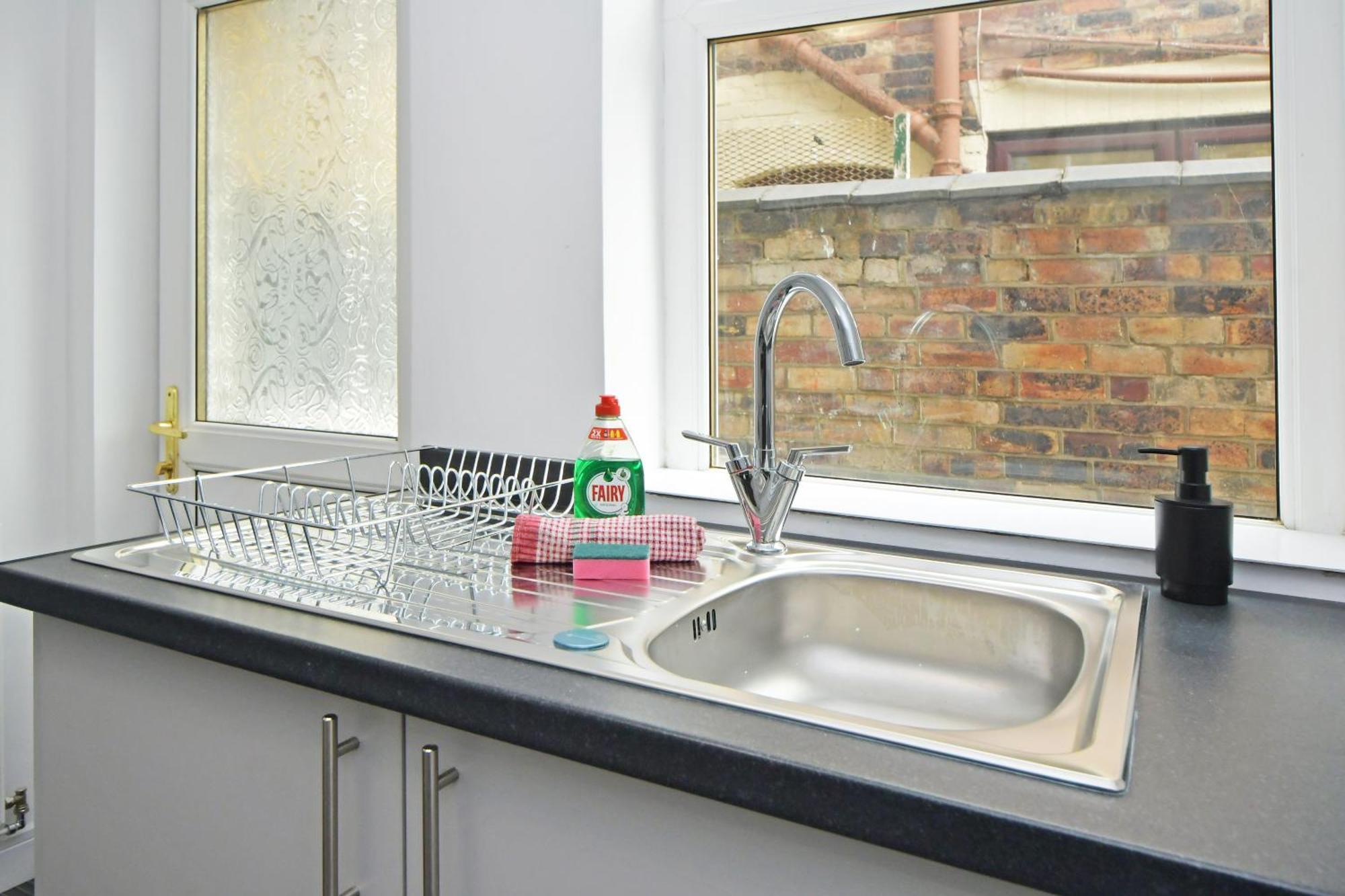 Sapphire Apartments By Yourstays - Luxury 2 Bedroom Apartments In Crewe Exteriör bild